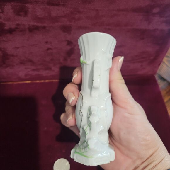 Vtg Japanese victorian style mini bud vase green bunny rabbit flowers porcelain - Picture 6 of 10